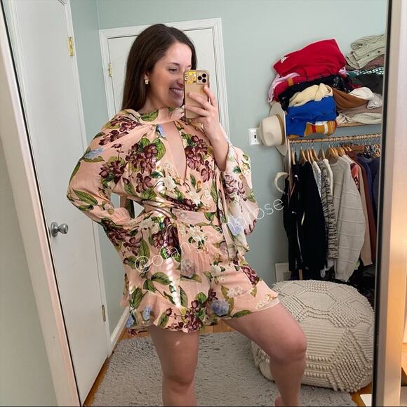 NICHOLAS Peach Pink Floral Print Silk Flare Sleeve Romper Long Sleeve 6 Small - Picture 6 of 16